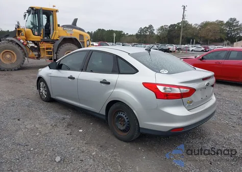 2014 Ford Focus S z USA, uszkodzony, nr VIN 1FADP3E28EL443534